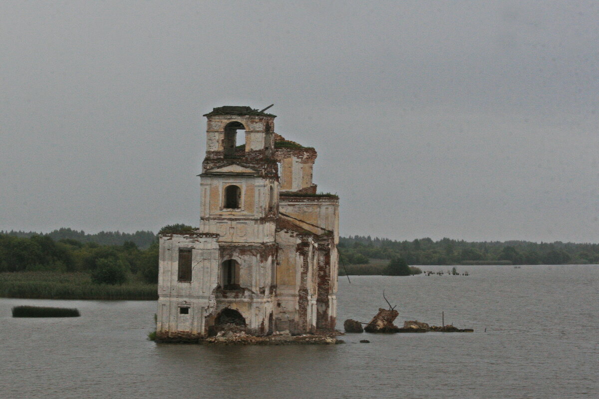 Затопленная церковь - Александр Сивкин
