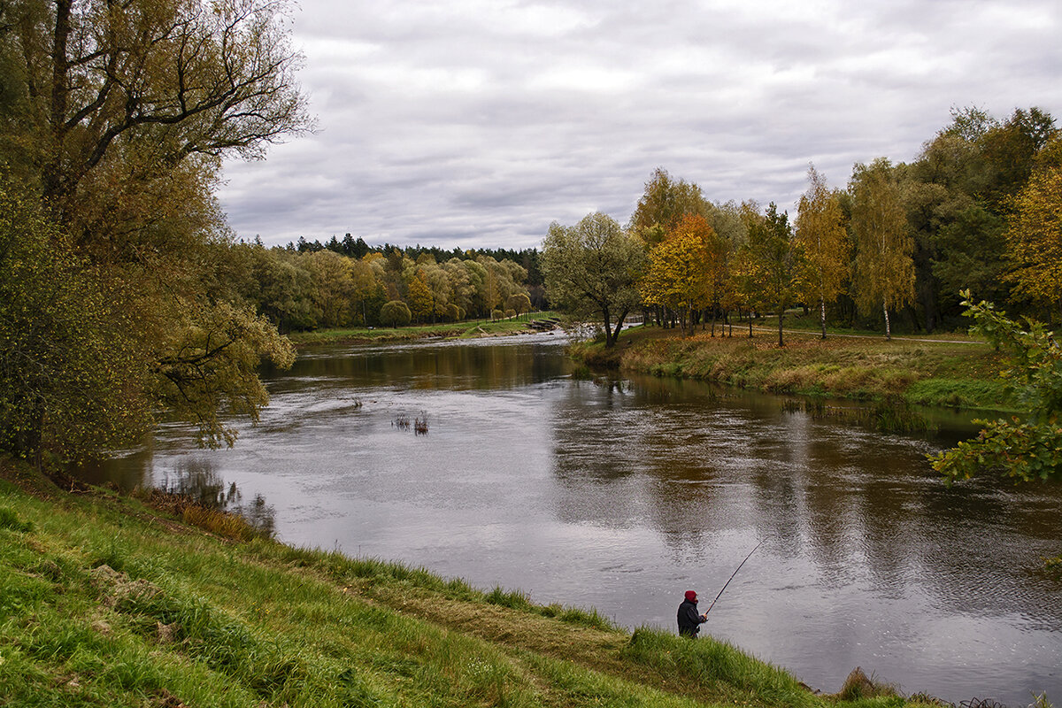 Осенняя рыбалка - Регина 