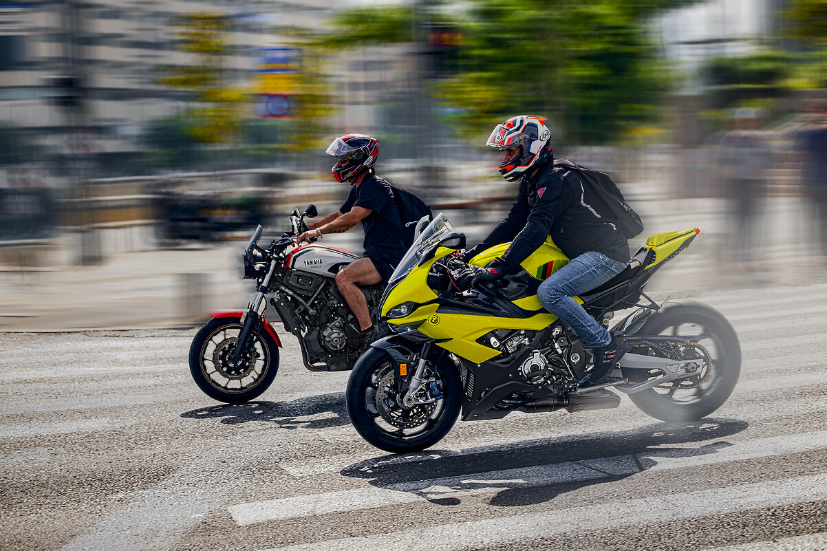 Motocross at the crossroads - Shmual & Vika Retro
