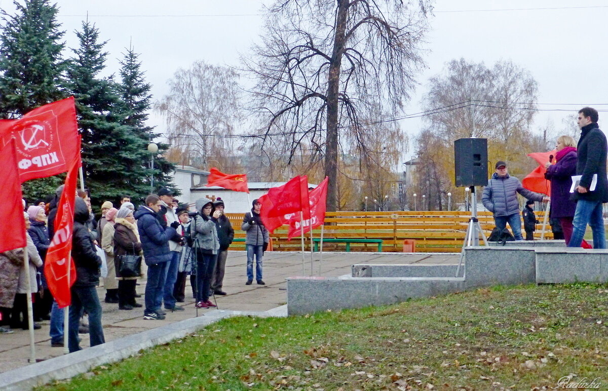 Было в красный день календаря... - Raduzka (Надежда Веркина)