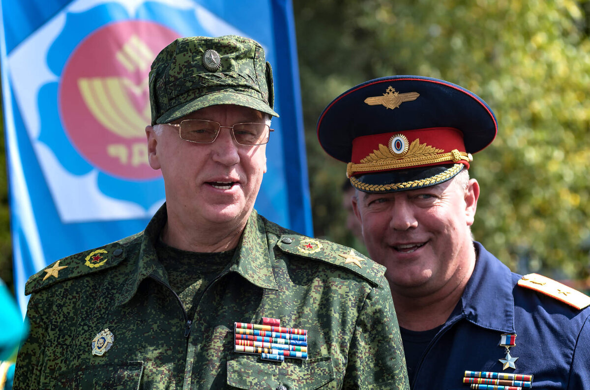 Генерал армии Бастрыкин и генерал-майор Петров - Вадим Федотов 