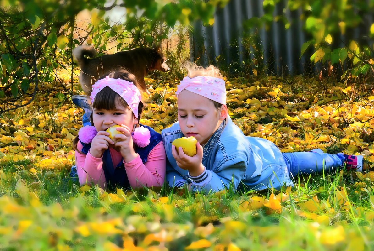 В осеннем  саду - Евгения 