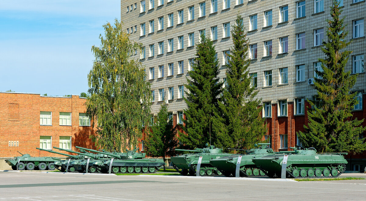 Новосибирское высшее военное командное училище - Дмитрий Конев