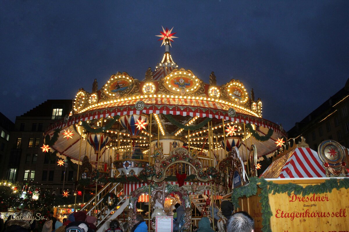 на Рождественской ярмарке Striezelmarkt - Светлана Баталий