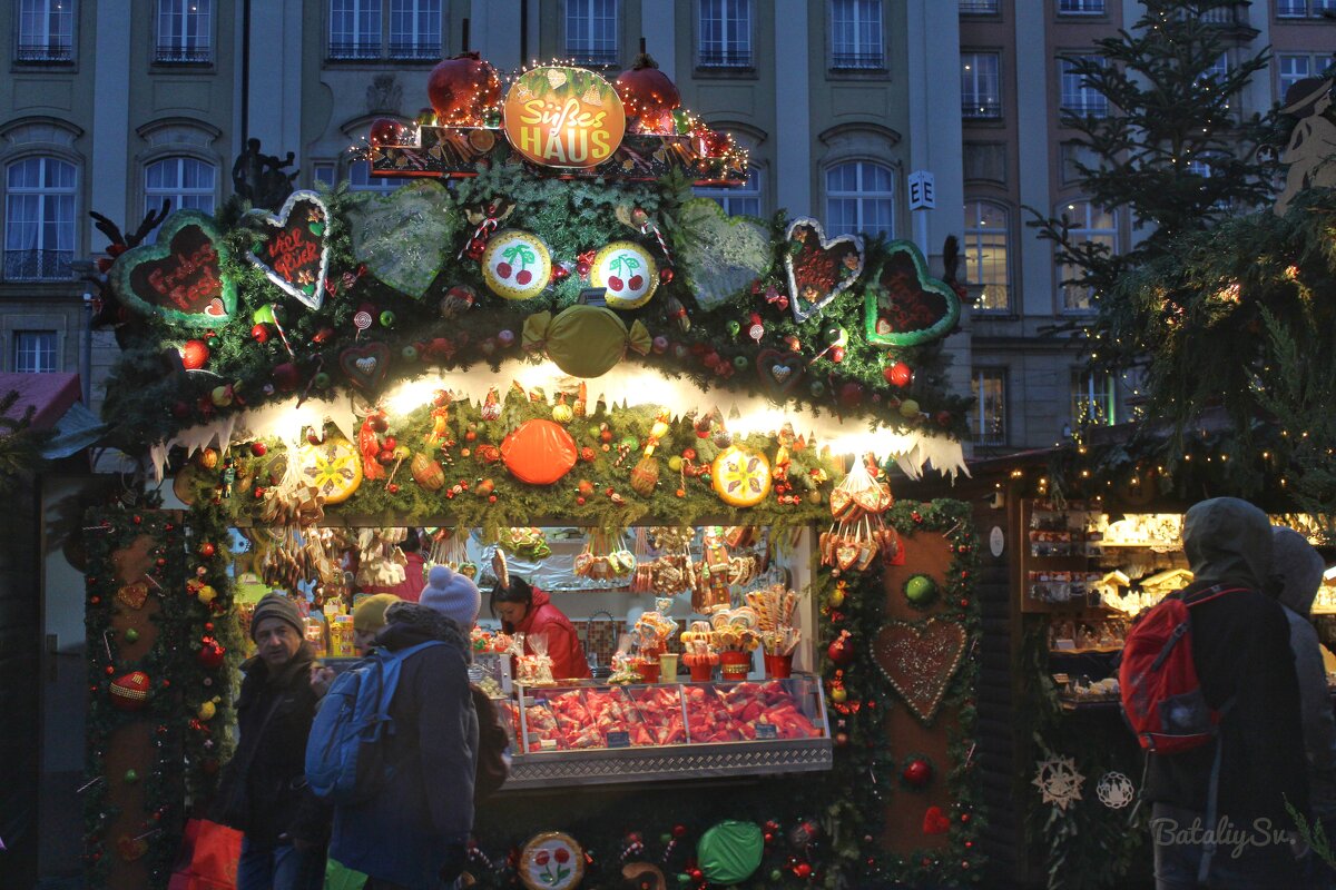 Рождественская ярмарка Striezelmarkt,площадь Altmarkt - Светлана Баталий