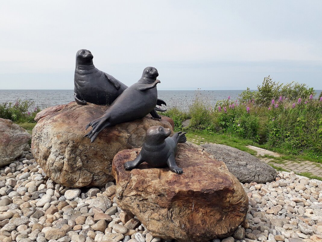 Скульптура. Семья байкальских тюленей - Лидия Бусурина