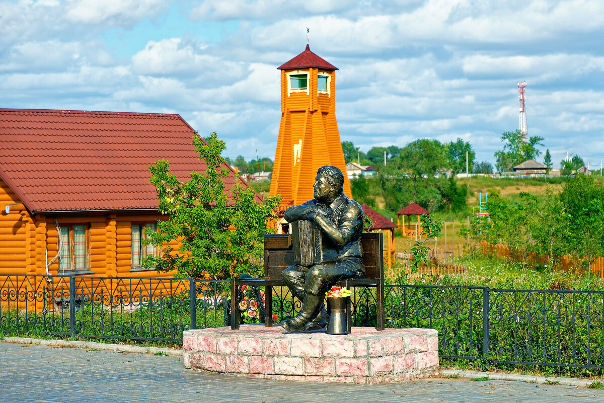 Памятник поэту и музыканту Г. Заволокину - Дмитрий Конев
