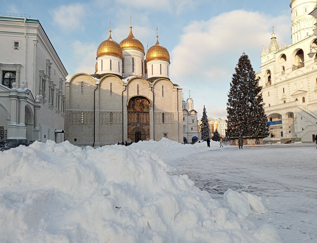 На Соборной площади - Алла Захарова