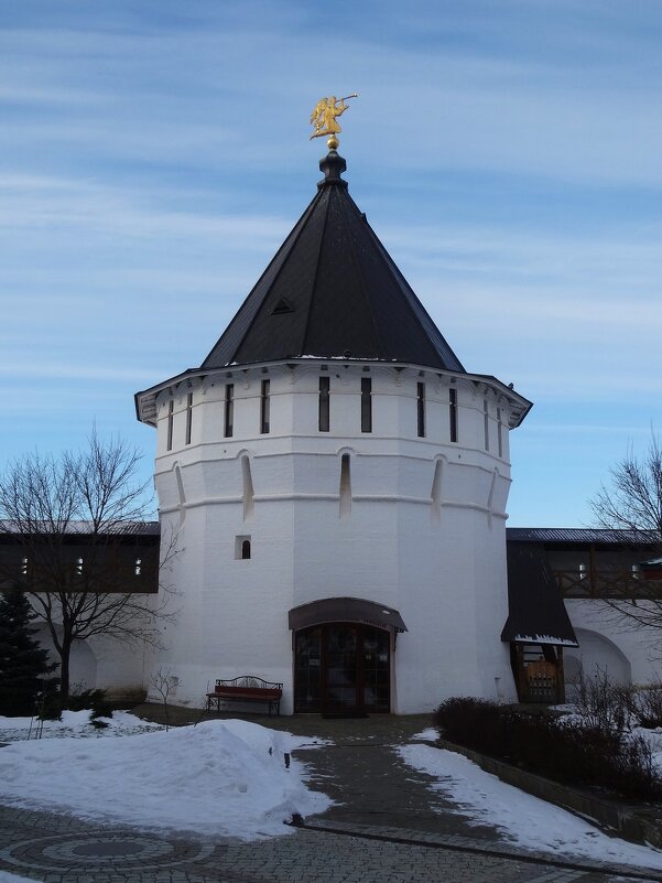 Башня Высоцкого монастыря в Серпухове - Лидия Бусурина