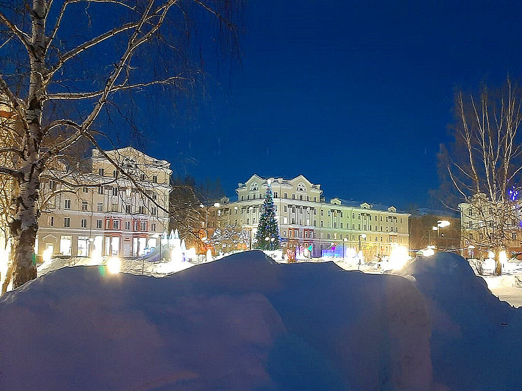 Вид на новогоднюю площадь - Алевтина 