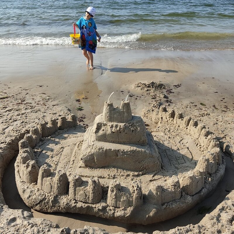 Я строю замок из песка - Юрий. Шмаков