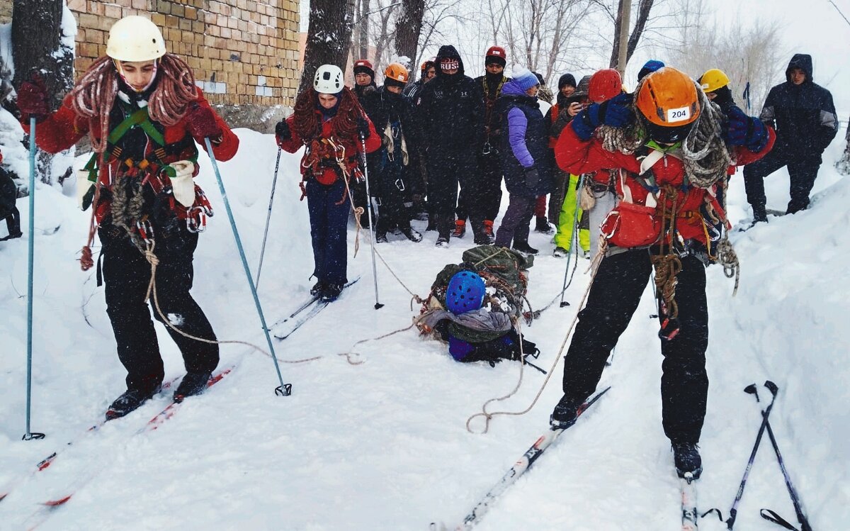 Лыжники туристы - Георгиевич 