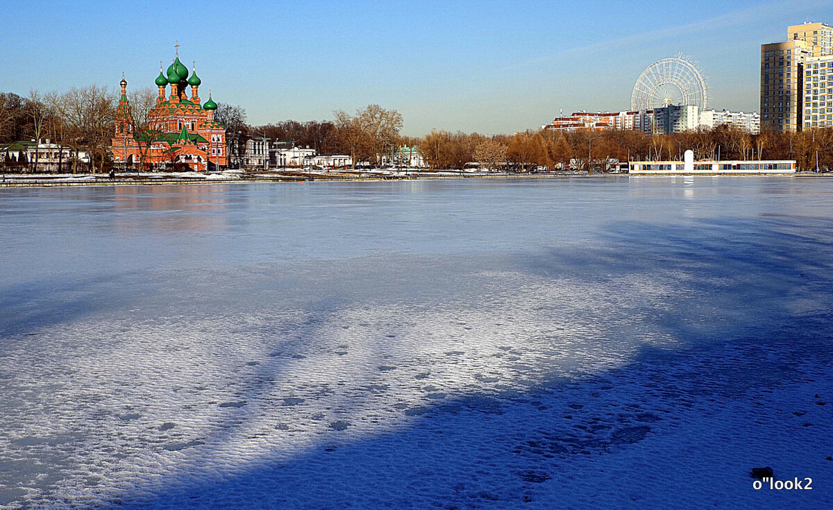 пешком по городу - Олег Лукьянов