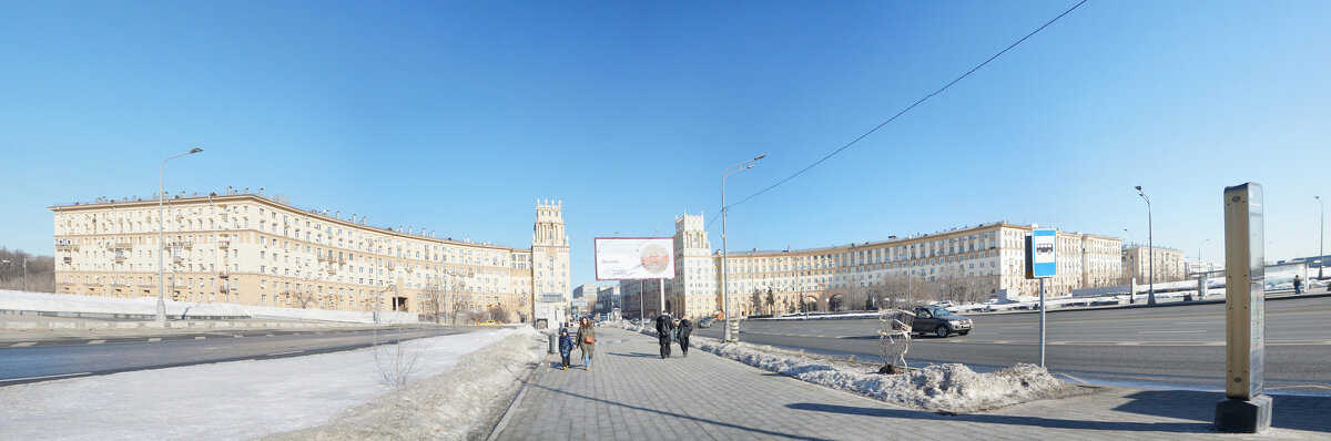 Площадь Гагарина - Роман Шаров