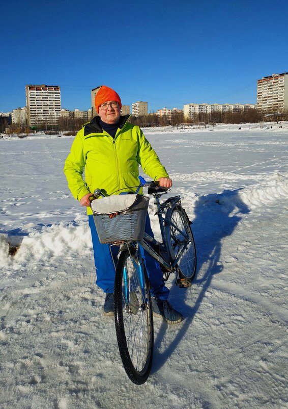 Движущийся светофор открыл велосезон - Андрей Лукьянов