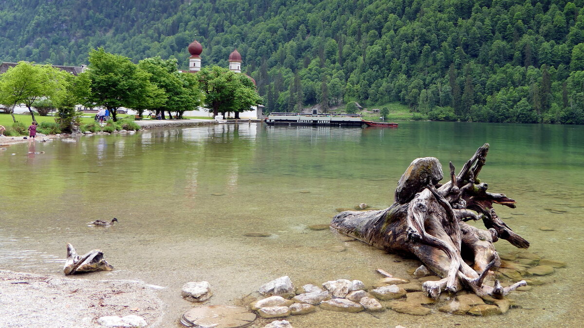 ЛУЧШЕ Гор, могут быть-ТОЛЬКО ГОРЫ... Schanau-Königssee vorbei gefaren. Wasserfall St-Bartholomä. - "The Natural World" Александер