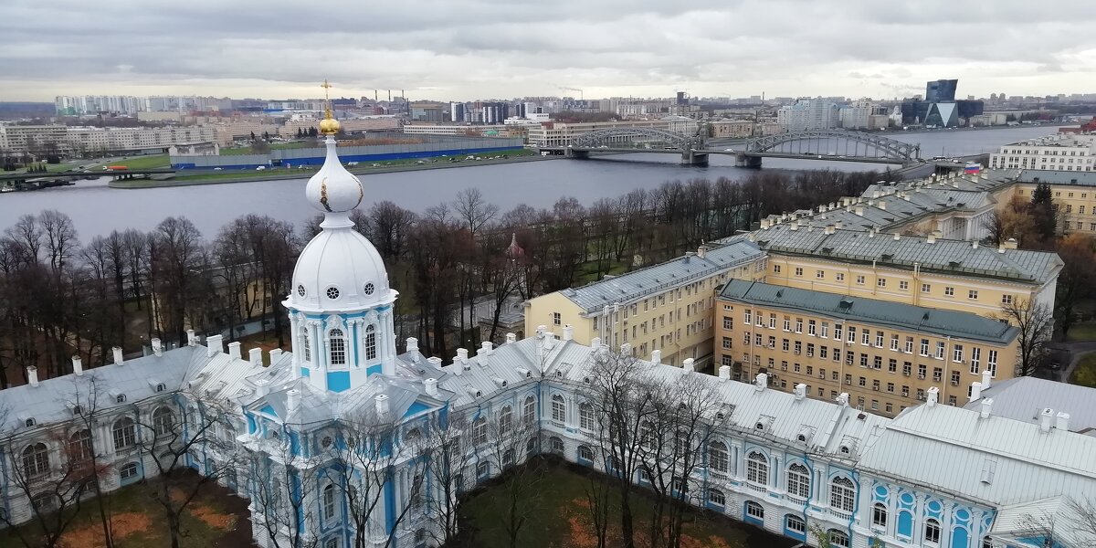 Вид Питера с колокольни Воскресенского Смольного собора - Елена 