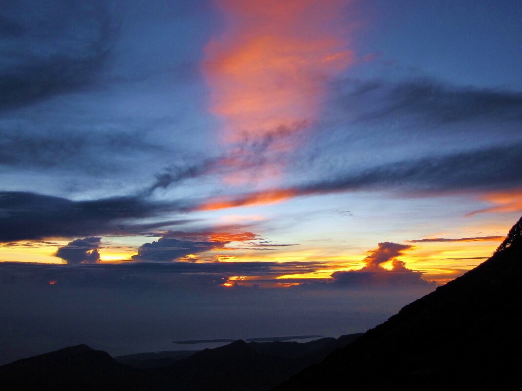 Рассвет на вулкане Ринджани, Индонезия. - unix (Илья Утропов)