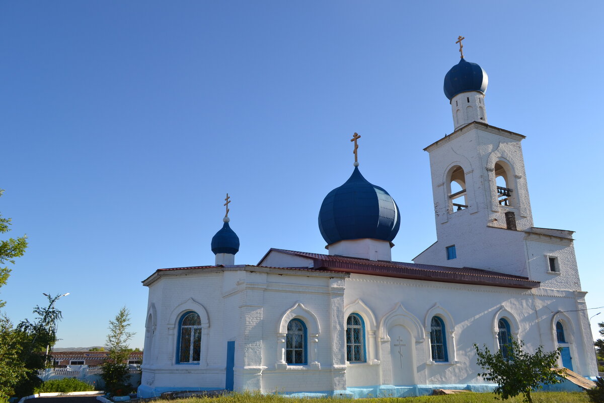 Церковь в селе  Ботакара - Андрей Хлопонин