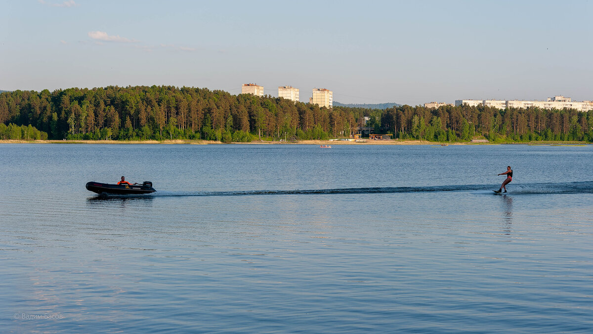 Летом водные развлечения. - Вадим Басов