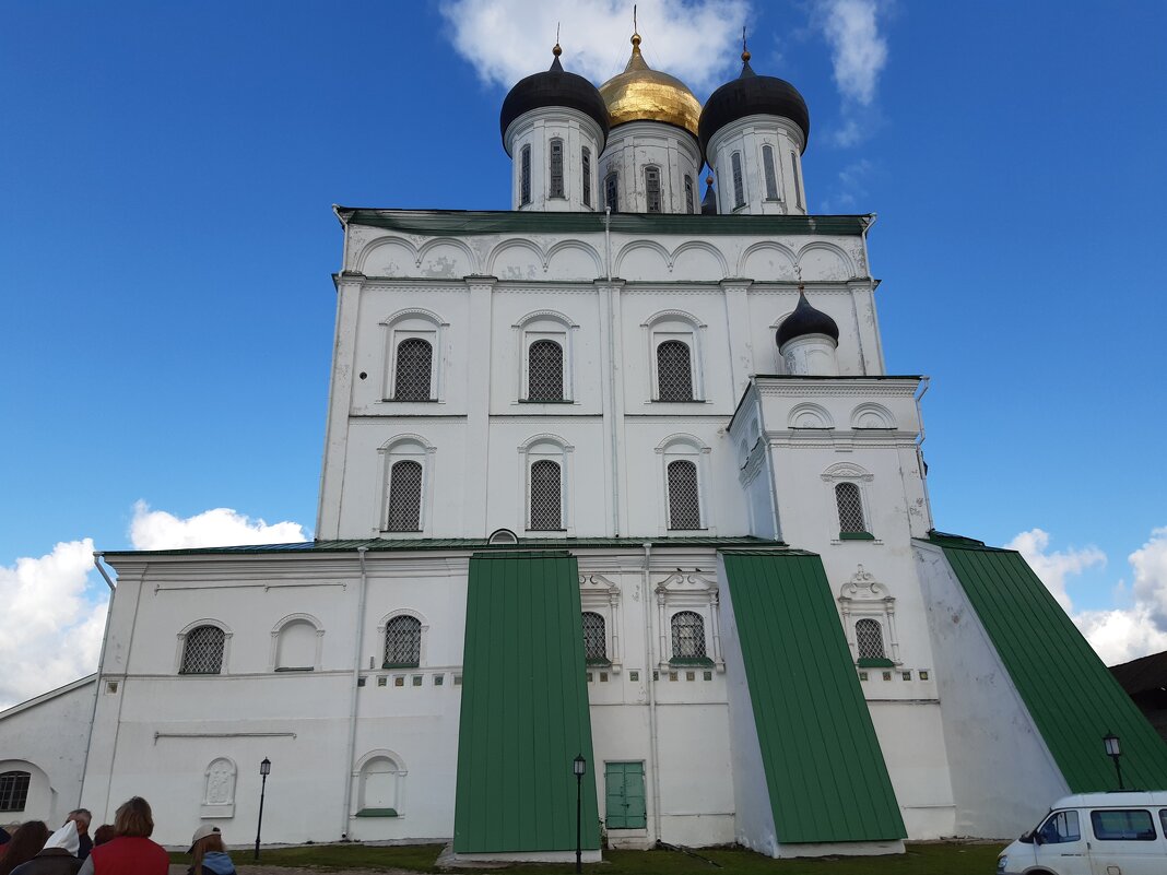 Троицкий собор в Псковском Кремле - Галина Минчук