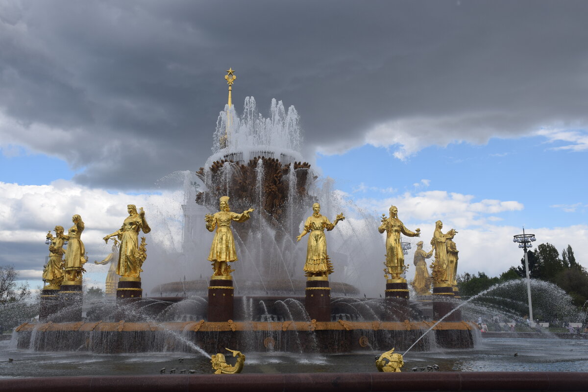 ВДНХ - Валюша Черкасова