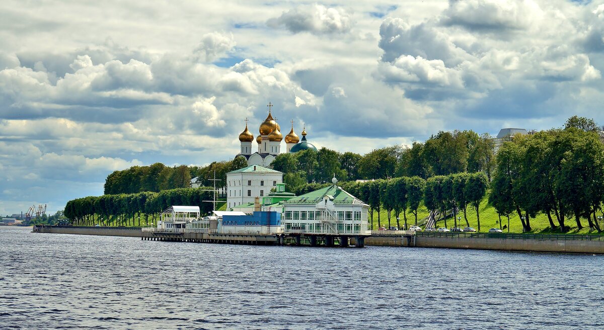 ЯРОСЛАВЛЬ - АЛЕКСАНДР 