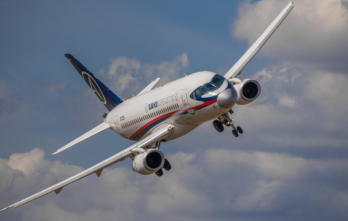 Sukhoi Superjet 100 - Roman Galkov