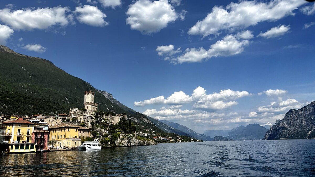 САМЫЕ КРАСИВЫЕ места мира-Италия Озеро Гарда-Лимоне (Gardasee-Limone) на катере /Гарда Экспресс/... - "The Natural World" Александер