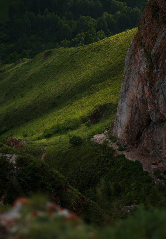 * - Александр Иванов