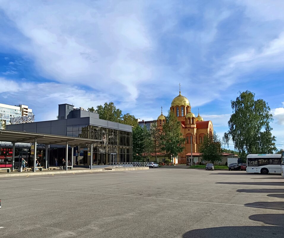 Вид на церковь у автовокзала. - Мария Васильева