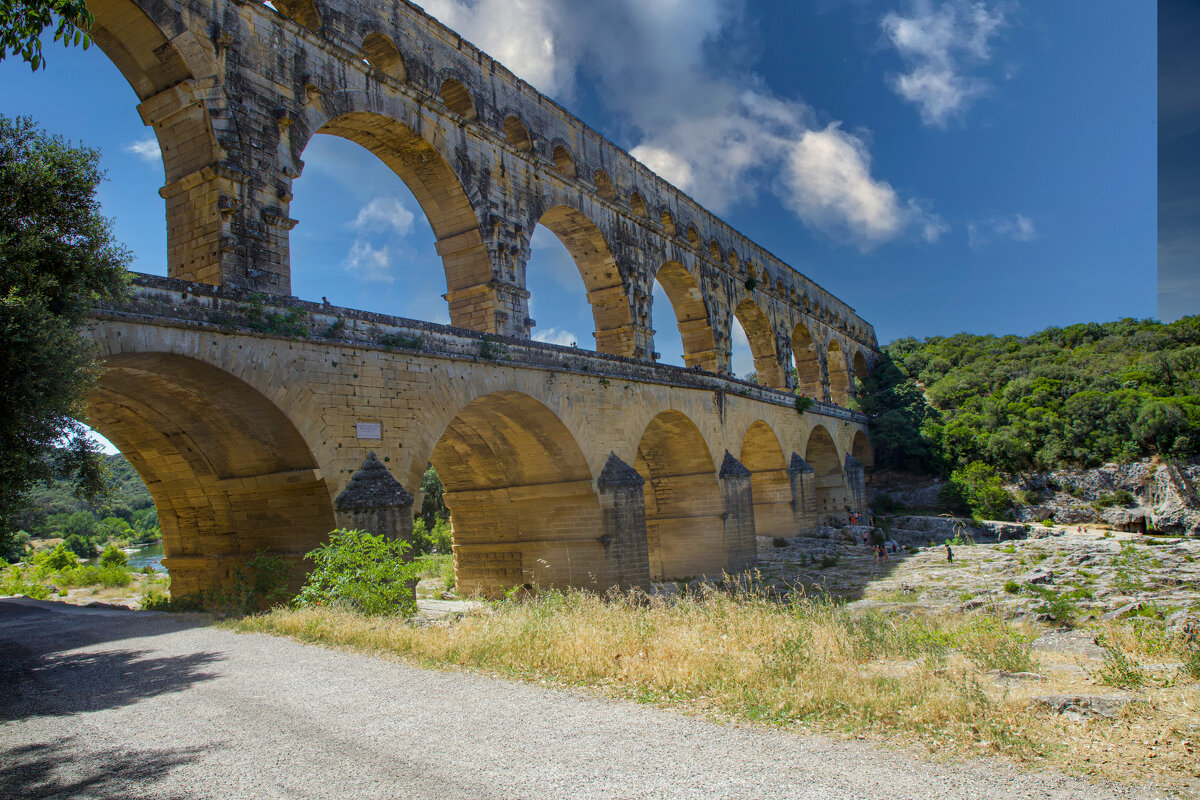 Pont du Gard Водопроводная система времен Римской империи. - Lucy Schneider 