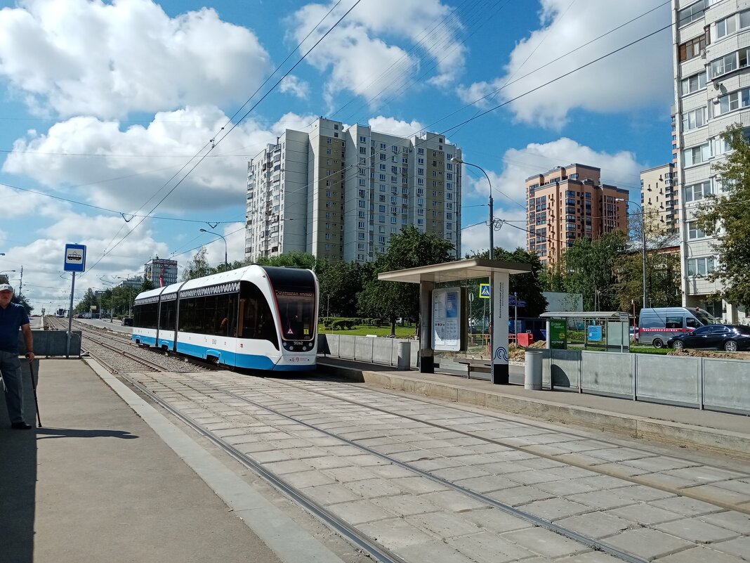 Москва. Ул. Симферопольский бульвар. - Владимир Драгунский