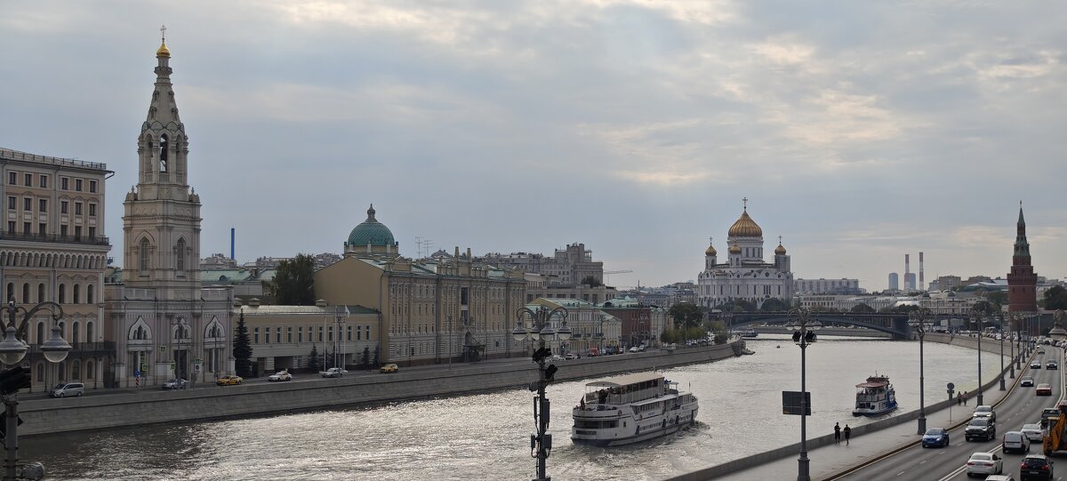 По Москве-реке - <<< Наташа >>>