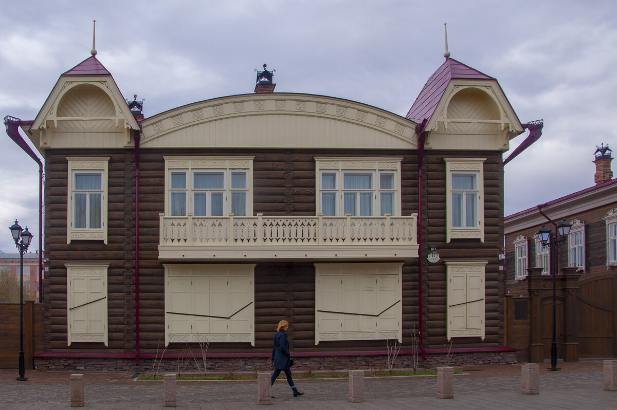 Старый Красноярск. Улица Горького. Дом врача Гланца. 1910 г - Gen 