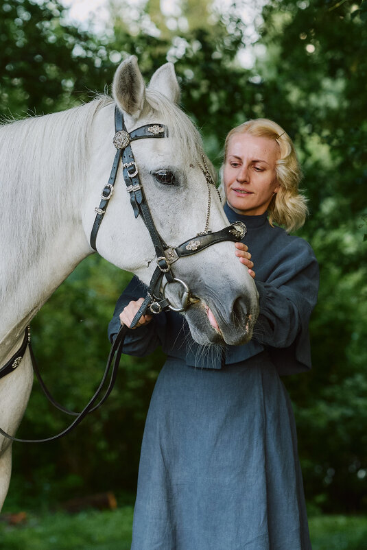 Всадница - Hildegard Eisenschild