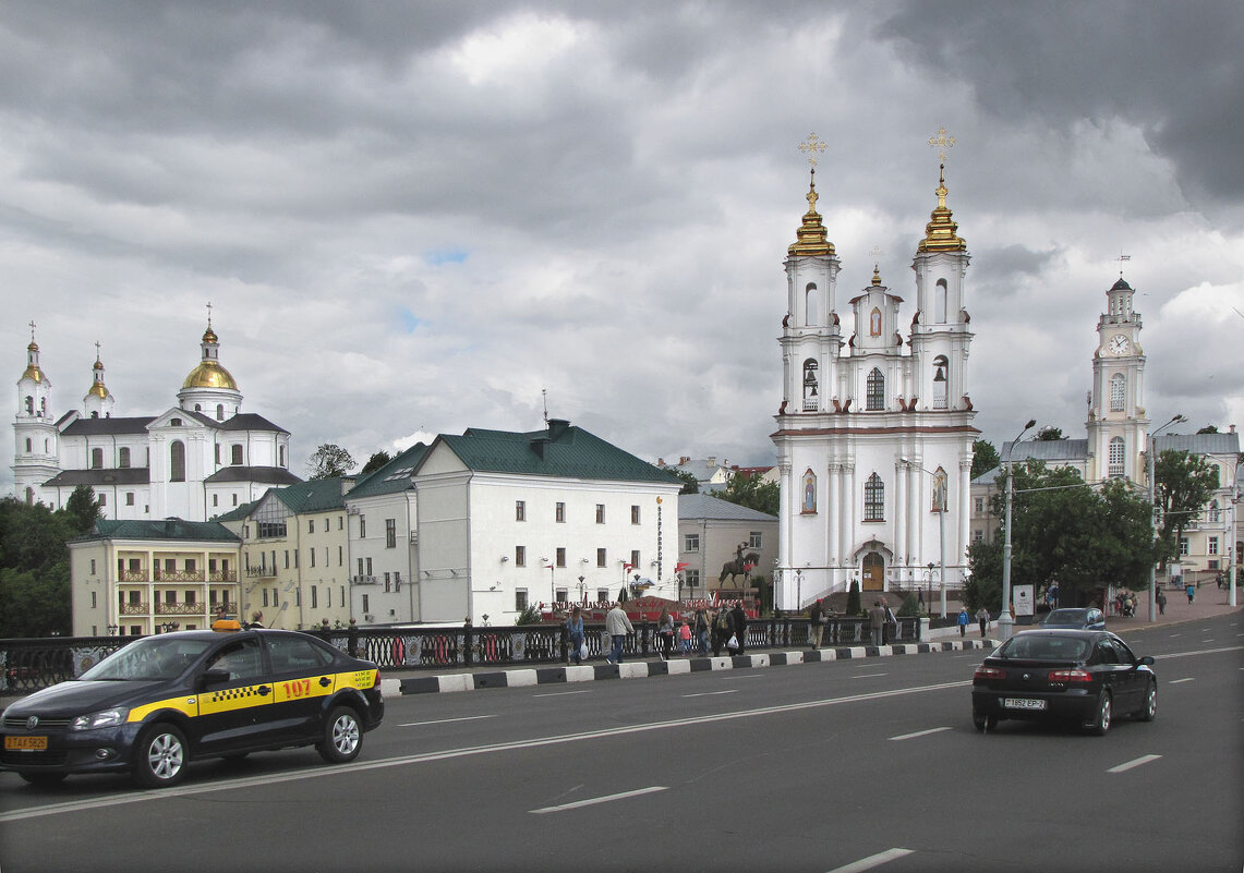 Собор Успения Пресвятой Богородицы, Церковь Воскресения Христова, Ратуша - Александр Ильчевский 