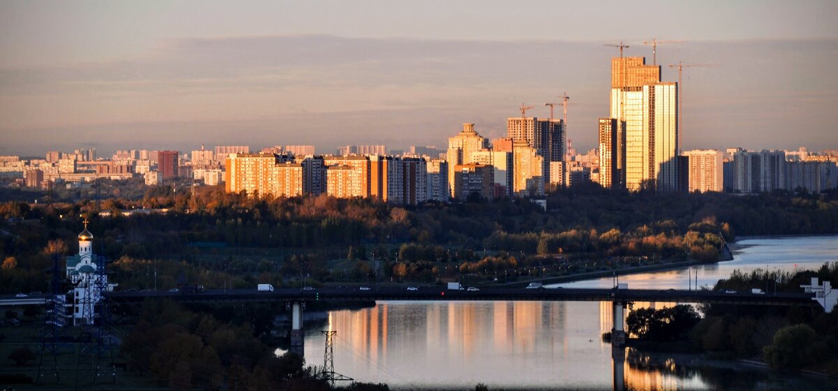 В городе тихое ясное утро...+ 1 - Анатолий Колосов