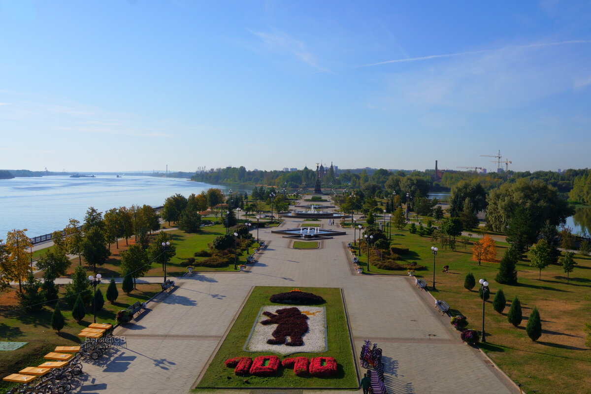 Утром в Ярославле на Стрелке - Сергей Беляев