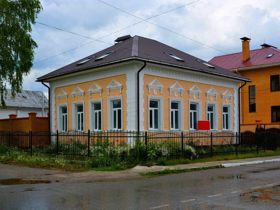 Мариинский Посад. Дом по ул. Николаева 12. - Пётр Чернега