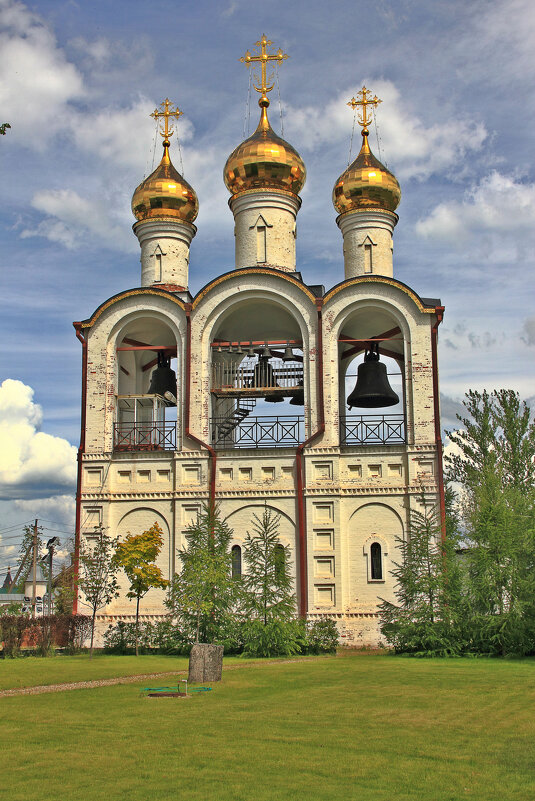 Звонница. Переславль - Залесский Никольский монастырь. - Евгений Корьевщиков