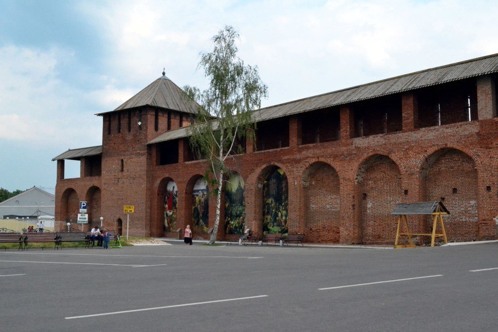 Кремлёвский дворик в Коломне - Борис Русаков