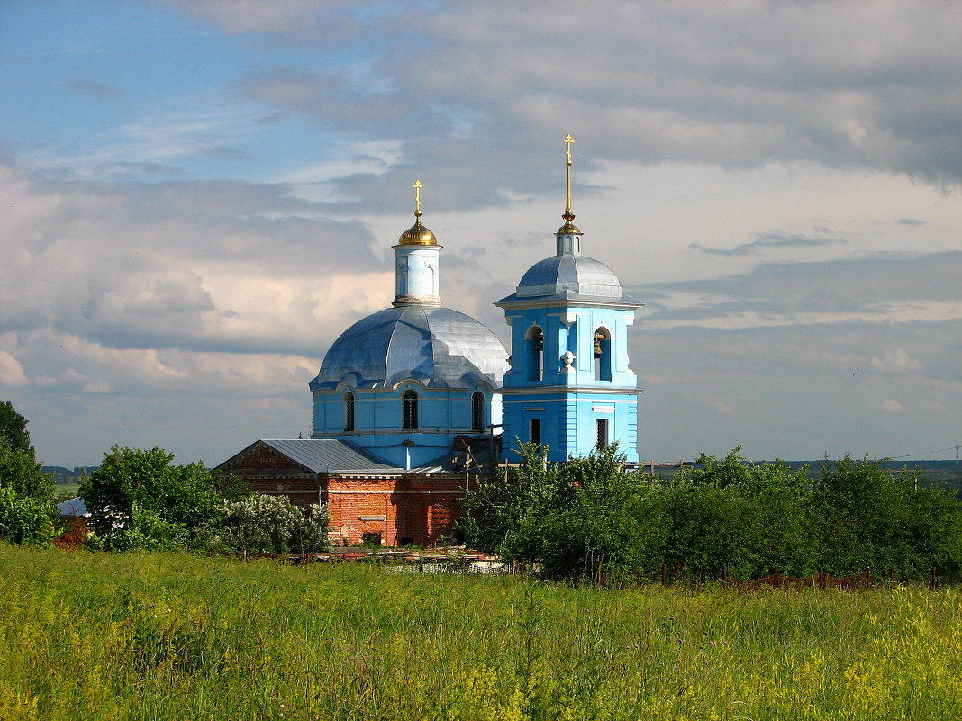 Сельская церковь. - Victor Klyuchev