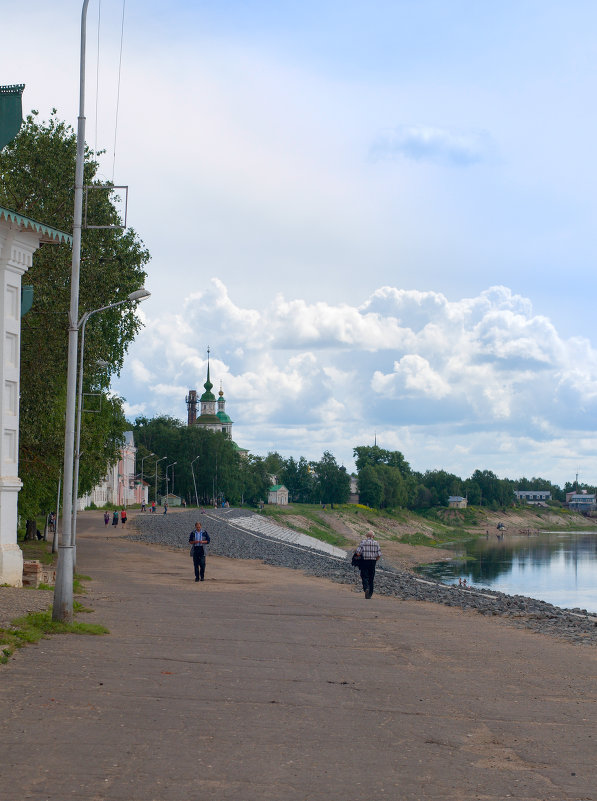 Прогуливаясь по набережной - Андрей Белокопытов