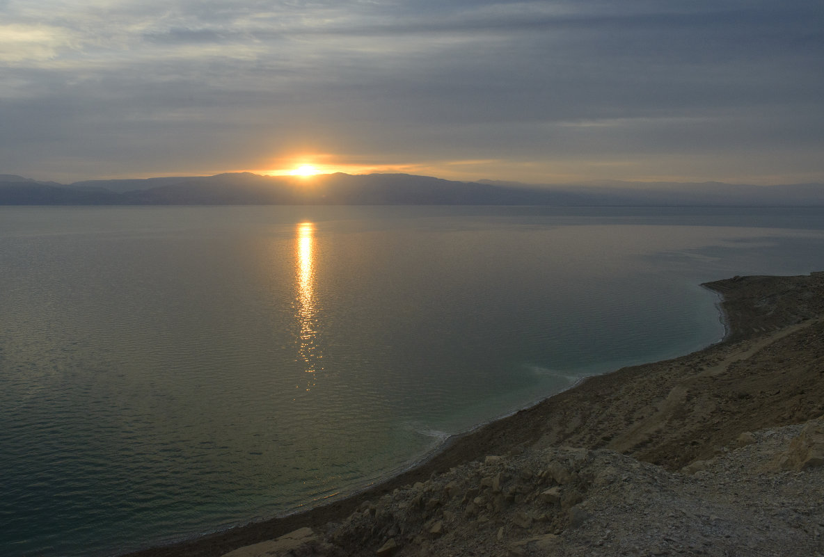 Sunrise on Dead sea - susanna vasershtein