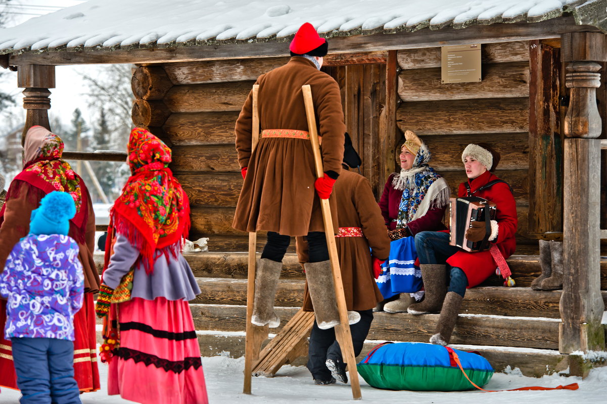 Фрагмент костюмированного представления "Народные гуляния" - Алёна Михеева