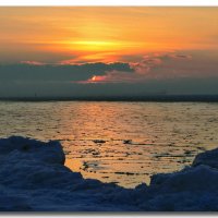 Зимний закат на Балтике (16) :: Сергей Садовничий