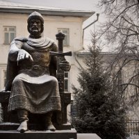 Памятник Юрию Долгорукому в Костроме :: Александр Агеев