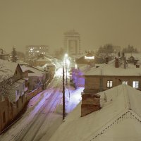 ...зима и ночь укрыли город... :: Александр Садовский