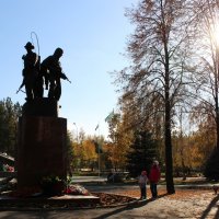 Памятник В. Дубынину :: Ольга Чазова